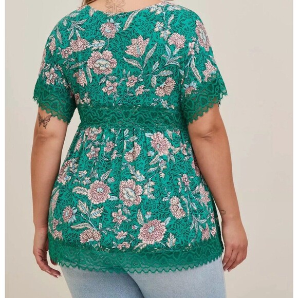 Super Soft by Torrid Knit Green Babydoll Lace Trim Short Sleeve Floral Shirt 6X - Picture 2 of 10
